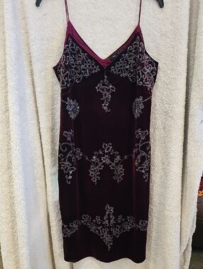 Romeo & Juliet Couture Burgundy Velvet Beaded Dress